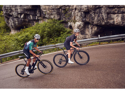 Fulcrum Sharq Carbon XDR T/L Disc Brake Road Wheelset click to zoom image