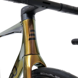 Basso Diamante SV Ultegra Di2/Cosmic S Emerald Bike click to zoom image