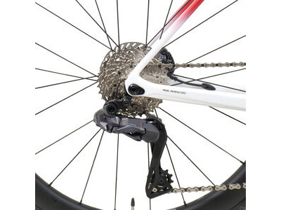 Basso Astra Ultegra 8170 DI2/Cosmic S Chroma White click to zoom image