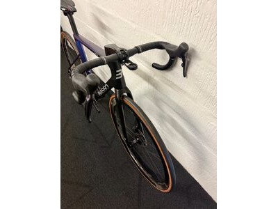 Basso Astra Ultegra Di2 Shamal Dual Profile click to zoom image