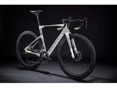 Gusto GTR Sport TE - Shimano 105 Di2 12 Speed